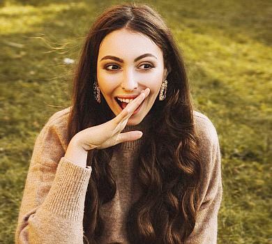 Дівчина-осінь: донька Полякової замилувала романтичною фотосесією