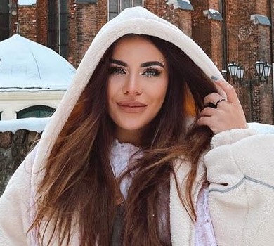 Я заслужила: Стужук показалася в обіймах бойфренда на відпочинку в Латвії