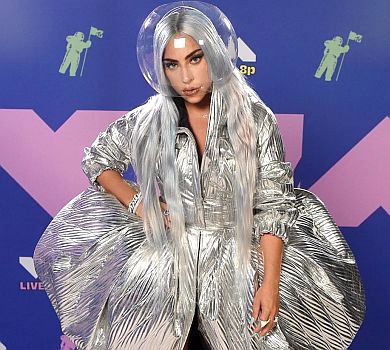 Lady Gaga в химерних масках та Сайрус на диско-кулі: як минула церемонія MTV VMA в умовах пандемії