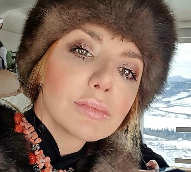 Паломниця на BMW: Марченко зняла себе у кіно про Московський патріархат 