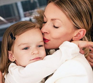 Сьогодні буде з мамою: ексчоловік Нені оголосив про закінчення війни за 3-річну доньку