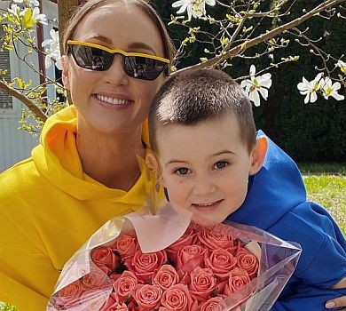 Різатдінова про спілкування сина з Онищенком: По фото поки ще впізнає