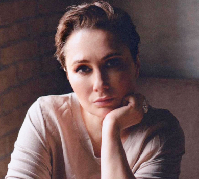 Мозгова показала 8-річну доню з патріотично пофарбованими пасмами