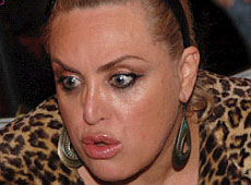 У Байрак шалене українське кохання і несамовиті пестощі по телефону