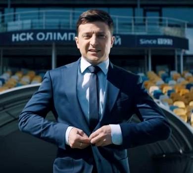 Піймався, сцикун: жарти, коуби та фотожаби про стадіонні дебати Порошенка і Зеленського