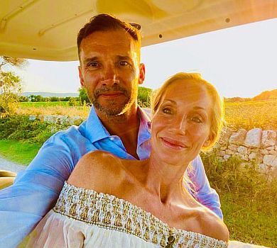 Дружина Шевченка в день народження побажала йому стати гольфістом