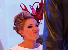 UFW День перший: Осадча посадила на себе омара, а хтось - кота