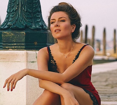 Фанат Бадоєвої привітав її з днем народження та подякував за дітей