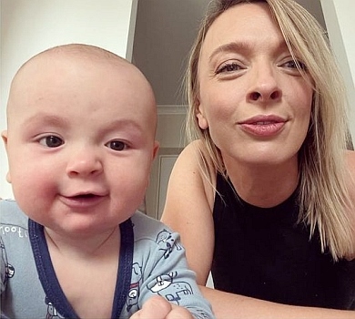 Облизуємо колеса від візочка, жуємо капці: Фролова розповіла про нові пригоди 8-місячного сина