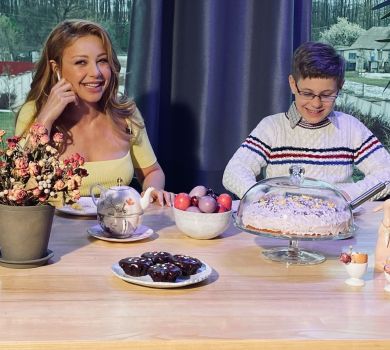 Кароль з сином показали, як прикрасили стіл до Великодня. ФОТО