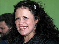 Писанка підсіла на перловку і ховає гроші у цеглі