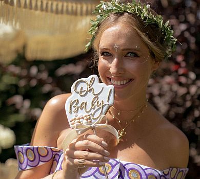 Oh, baby: Горбунов влаштував вагітній Осадчій свято майбутнього малюка 