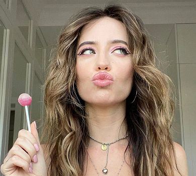 Insta-конфуз: Дорофєєва подумала, що цілувалася з Монатіком. ФОТО