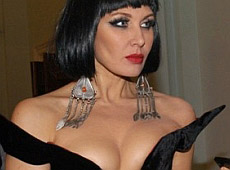 Вольнова провела ніч з індиком. ВІДЕО