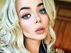 Гросу показала гросика-брата і себе в купальнику. ФОТО 