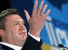 Янукович зможе переїхати під купол з барельєфами