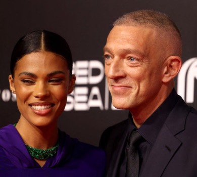 Яскравий вихід: Кассель та Кунакі з’явилися разом на прем’єрі мюзиклу. ФОТО