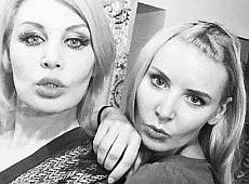 Вольнова показалася у білих дредах і похвалилася дочкою-моделлю. ФОТО