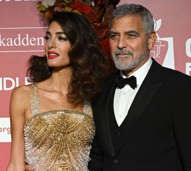 Сінді Кроуфорд, Дрю Беррімор та Меріл Стріп вигуляли чорні луки на вручення премії фонду Клуні 