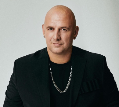 Челядь і тля: Потап потроллив Канделакі, обурену приїздом Джолі до України