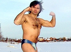 Яма і Ліхута бились за дівчат, а Сумська вистрибнула з літака