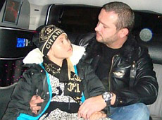 Онука Ющенка знялася у кліпі і показала тата. ФОТО. ВІДЕО