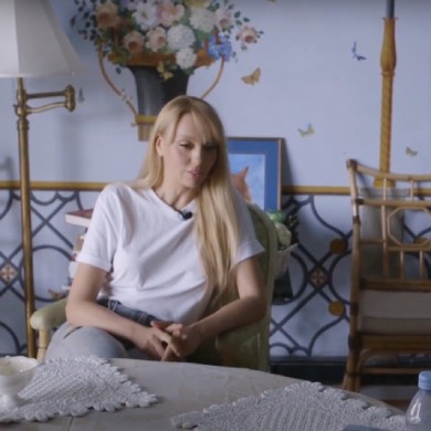 Рушниця лежала в дітей під ногами: Полякова в розмові з Собчак розказала, як із сім’єю виїжджала з-під Києва 