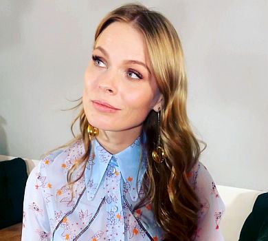 Не горбитися, не сьорбати та не називати себе кобилою: Фреймут розкрила секрети висококласної панни 