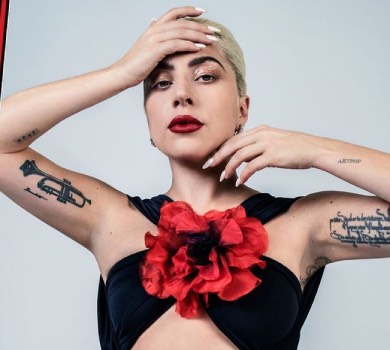 Повернення королеви монстрів: Lady Gaga відрізала собі обличчя у фотосеті для глянцю