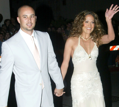 Брітні Спірз – 55 годин, а Джей Ло – 218 днів: скільки тривали найкоротші зіркові шлюби