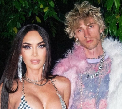 Ретроеротика в блискітках: Фокс із нареченим попозували для провокаційного фотосету