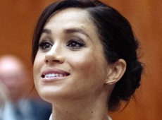 Вагітна зефірка Маркл на високих підборах навідалася до театру