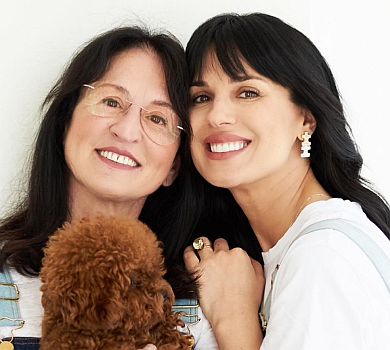 Наша Людочка: Єфросиніна зворушливо привітала маму з 65-річчям, а Ющенко показала ФОТО