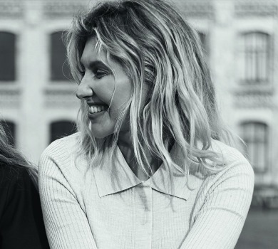 Усміхнена та розкута: Зеленська прикрасила ювілейну обкладинку глянцю 