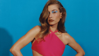 Хейлі Бібер випнула груди для нуарних ФОТО