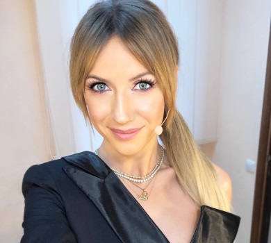 Серуть градом горобці: Нікітюк заспівала про біологічну зброю українців. ВІДЕО