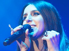 Концерт Джамали: чотири мови, Джемілєв у залі та дітлашня на сцені. ФОТО