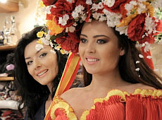 Еля Масалаб повезе на Міс Всесвіт наркотичну сукню