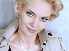 Окунська у Франції виграла війну проти Власенка