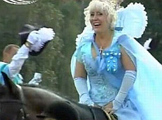 Матюклива мер захомутала молодого водія і носить туфлі за 5000? ВІДЕО