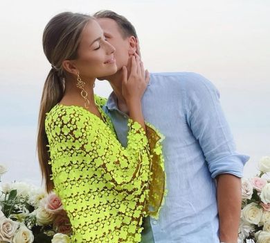 2 роки посмішок і поїдання тирамісу: онука Ротару з хлопцем привітали один одного з річницею 