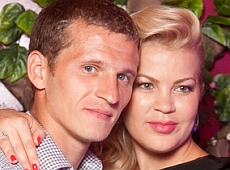 Лобода та Шовковський подивилися на солом’яні витвори Алієвої 