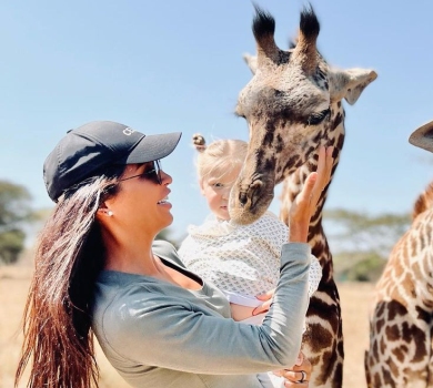 Годівля жирафів, спорт і пляж: як Дімопулос розважається в Танзанії. ФОТО 