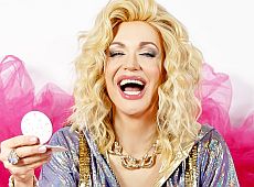 40 лет – не 40 дней: Монро представила оду молодості. ВІДЕО