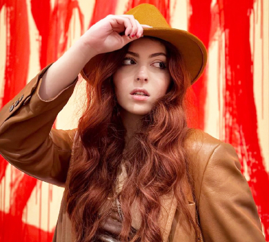 Дочка Полякової показалася з бойфрендом і відповіла на хейт підписників стосовно трішки щасливого життя