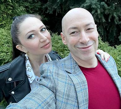 В об'єктиві коханого: дружина Гордона показалася в пікантній позі