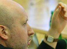 Яценюк і Турчинов засвітили котли за 300 доларів