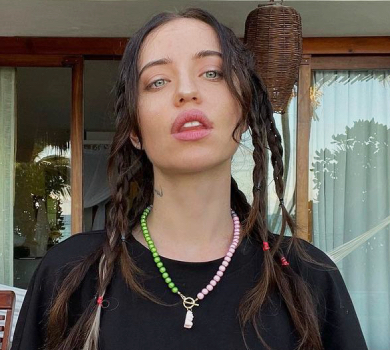 Дорофєєва в Чернігові наробила фото з коханим із ДСНС