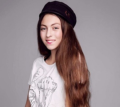 Полякова відправила доню до модельного табору Костромічової