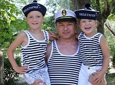 Колишній Подкопаєвої відпочив з екс-тещею у Криму 